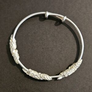 Elegant Silver Leaf Bracelet ITEM 1030
